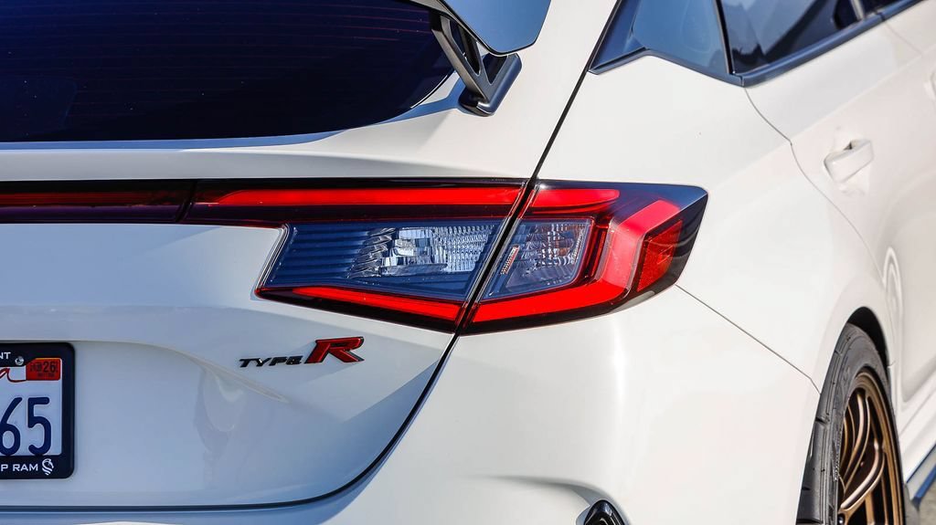 Used 2025 Honda Civic Type R image 10