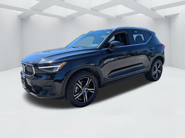 Certified 2025 Volvo XC40 B5 Core AWD/4WD image 10