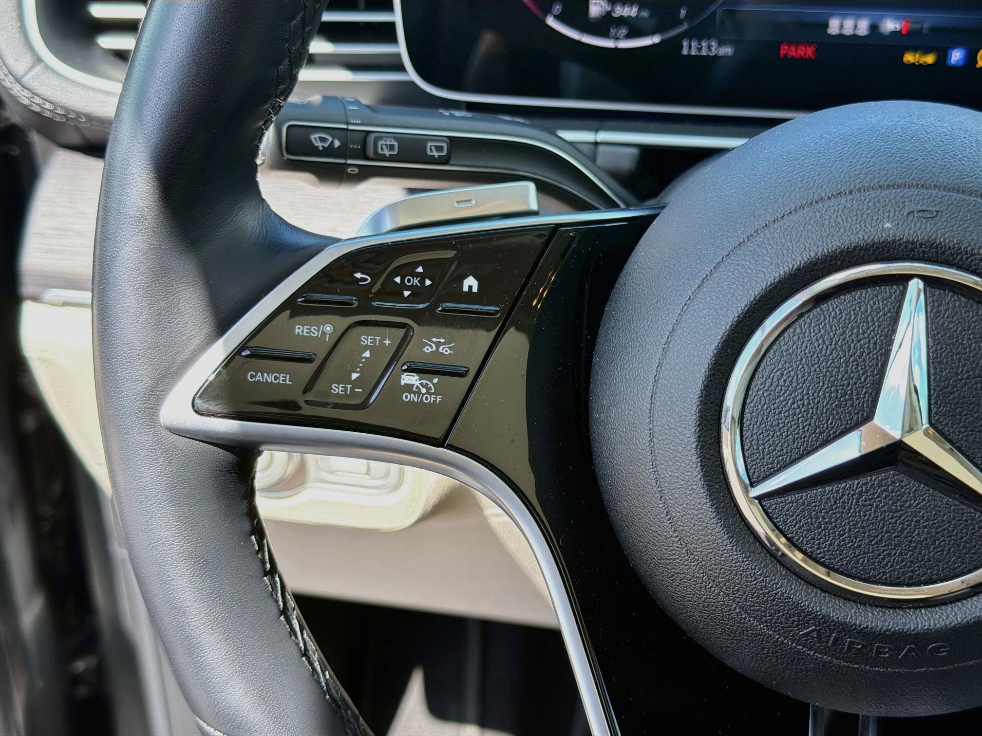 Used 2024 Mercedes-Benz GLE 450 4MATIC image 37