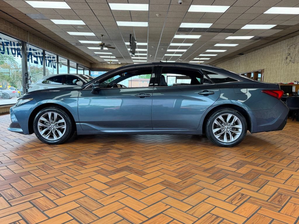 Used 2021 Toyota Avalon XLE FWD image 5