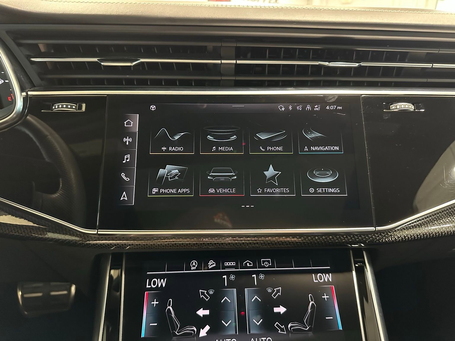 Used 2021 Audi SQ7 Premium Plus w/ SQ7 Black Optic Package image 27