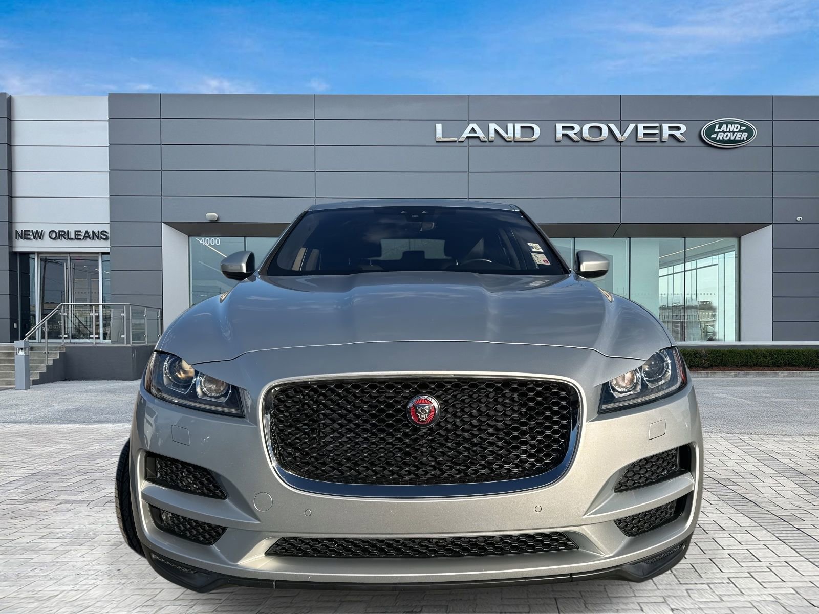 Used 2020 Jaguar F-PACE Premium image 4