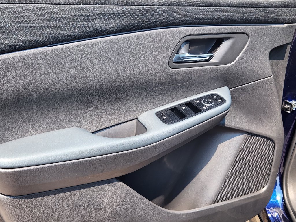 New 2026 Nissan Leaf w/ Floor Mat Package (S+) FWD image 12
