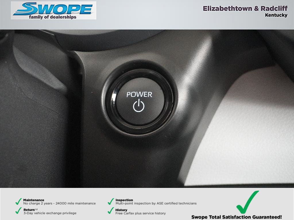 Used 2025 Toyota Sienna XLE image 19