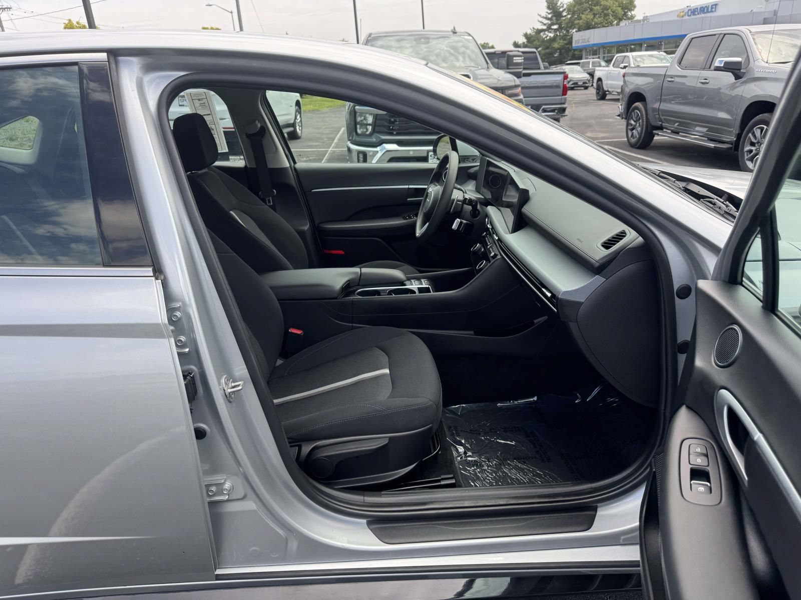 Used 2025 Hyundai Sonata SEL FWD image 16