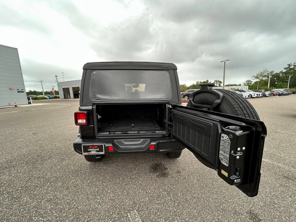 Used 2022 Jeep Wrangler Unlimited Sahara AWD/4WD image 64