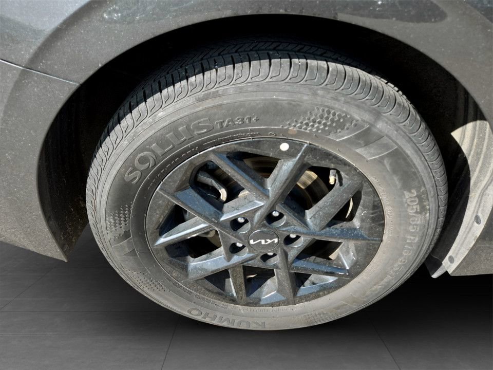 Used 2025 Kia K5 LXS FWD image 33