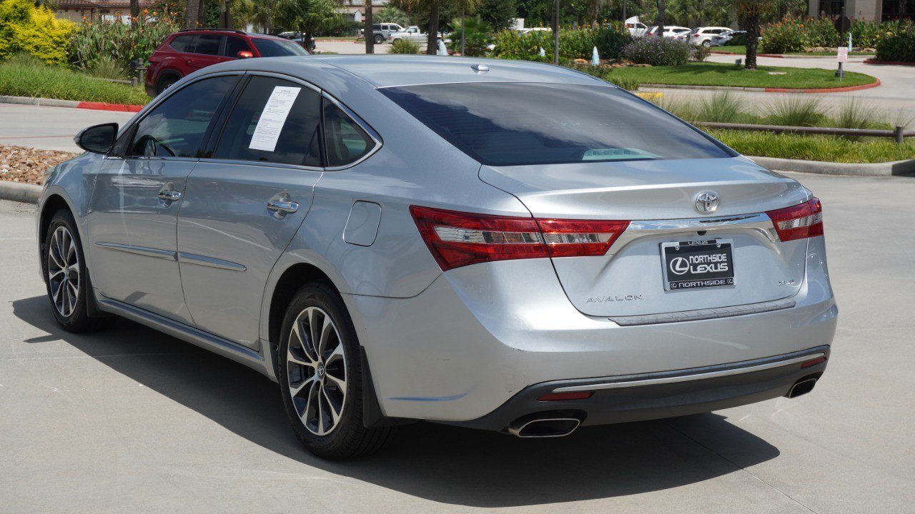 Used 2018 Toyota Avalon XLE Premium FWD image 8