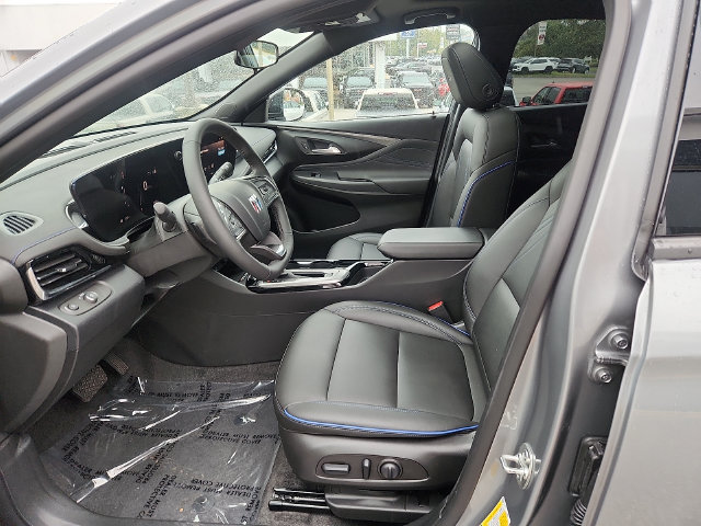 Used 2025 Buick Envista Sport Touring w/ Convenience I Package FWD image 13