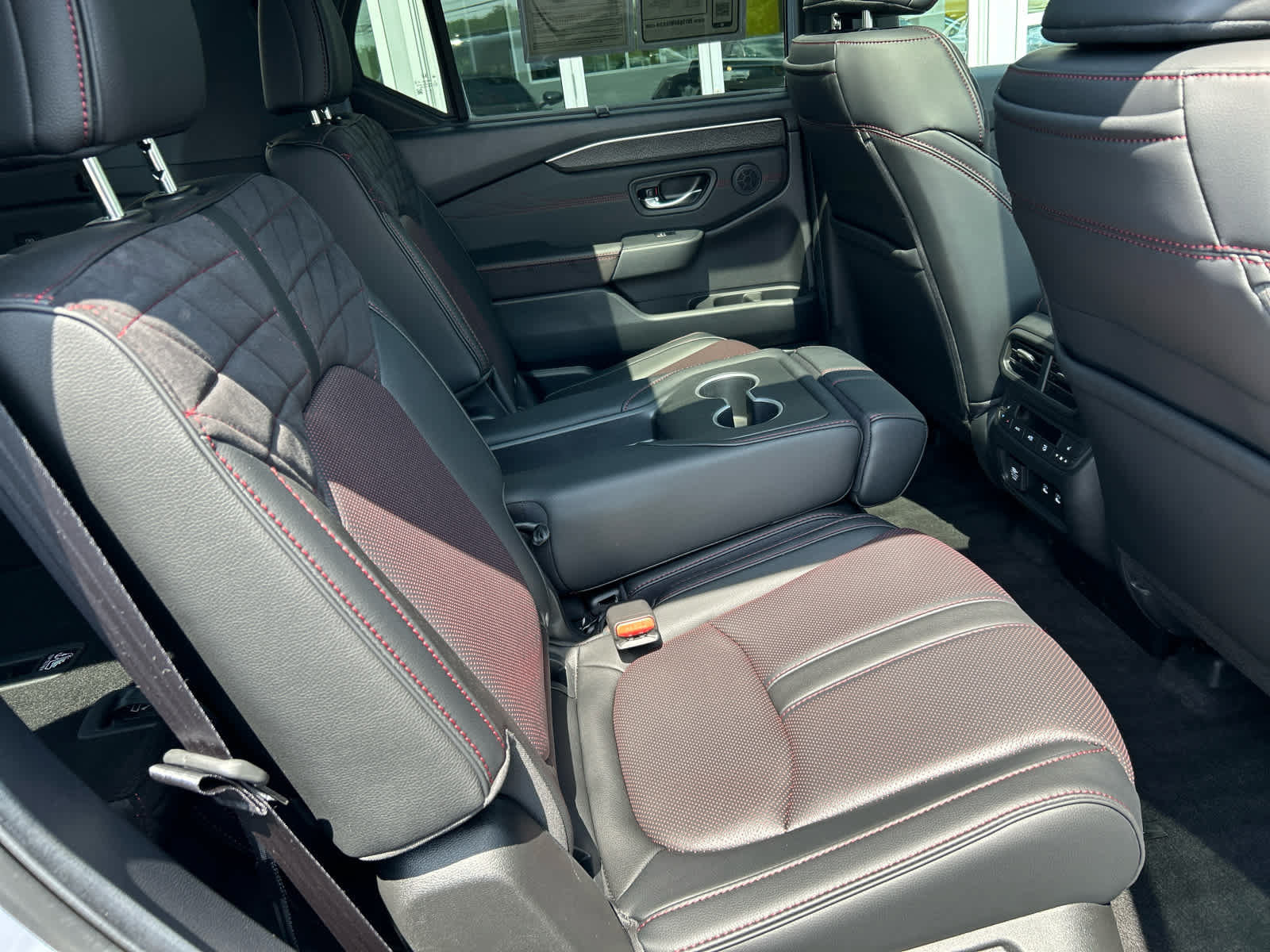 Used 2026 Honda Pilot Black Edition image 20