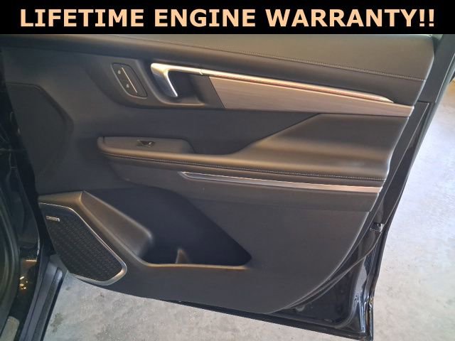 Used 2025 Buick Enclave Preferred image 31