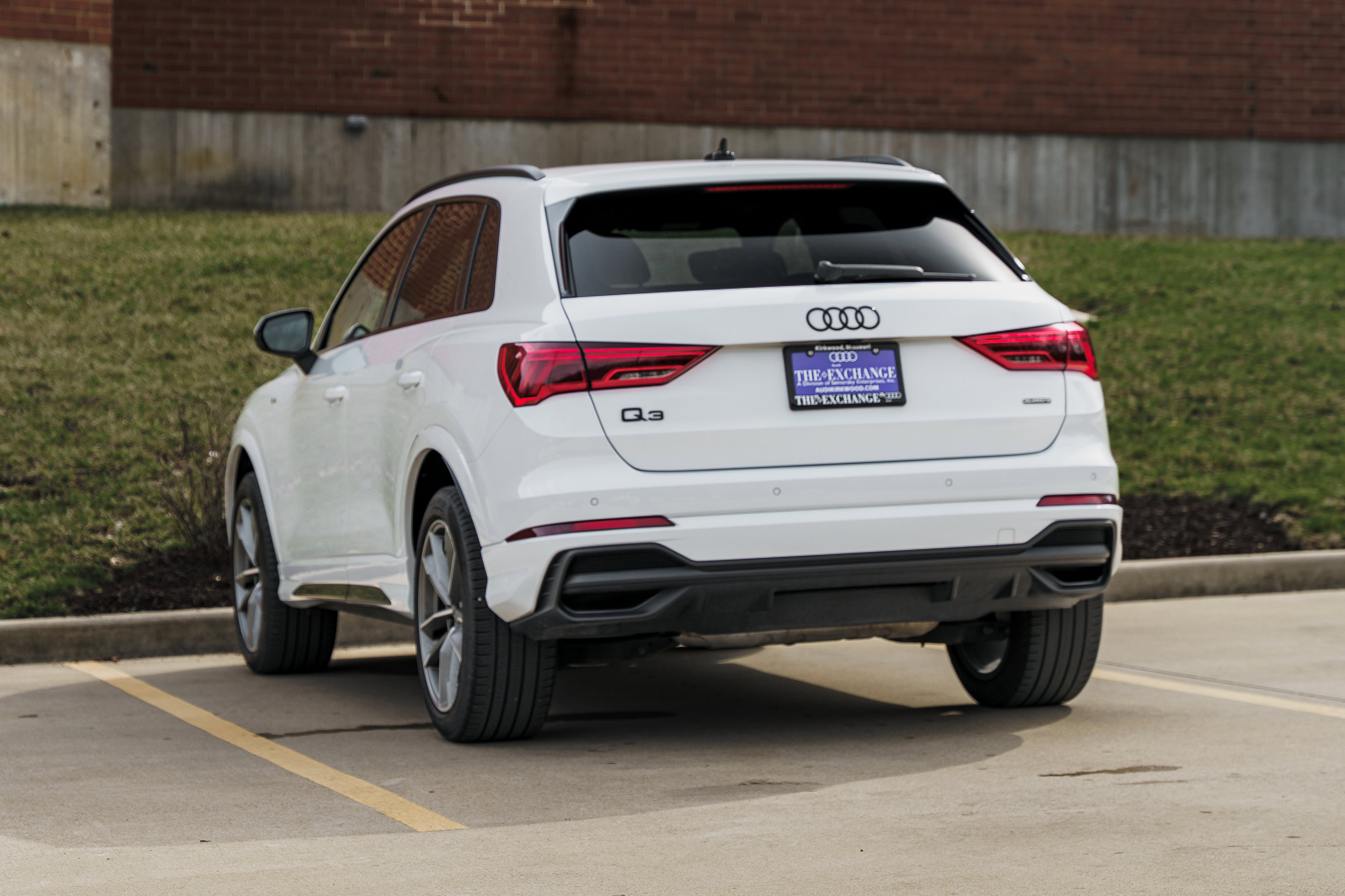 Used 2023 Audi Q3 2.0T Premium Plus w/ Premium Plus Package image 5