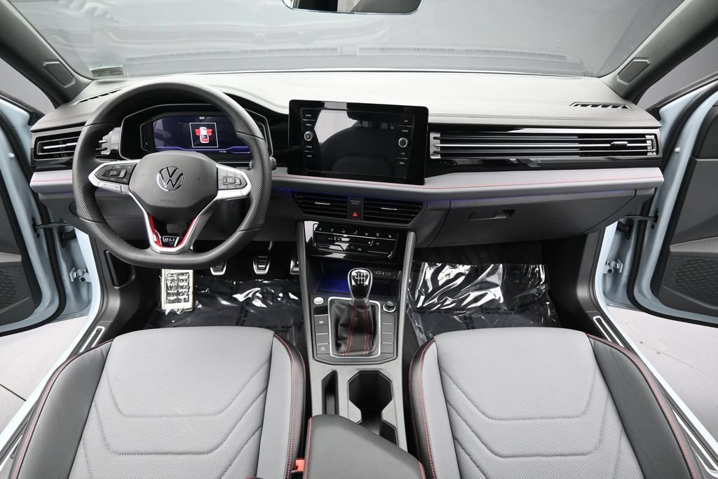 Used 2026 Volkswagen Jetta GLI Autobahn FWD image 16