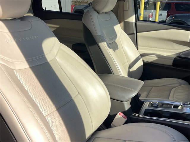 Used 2020 Ford Explorer Platinum w/ Premium Technology Package image 28