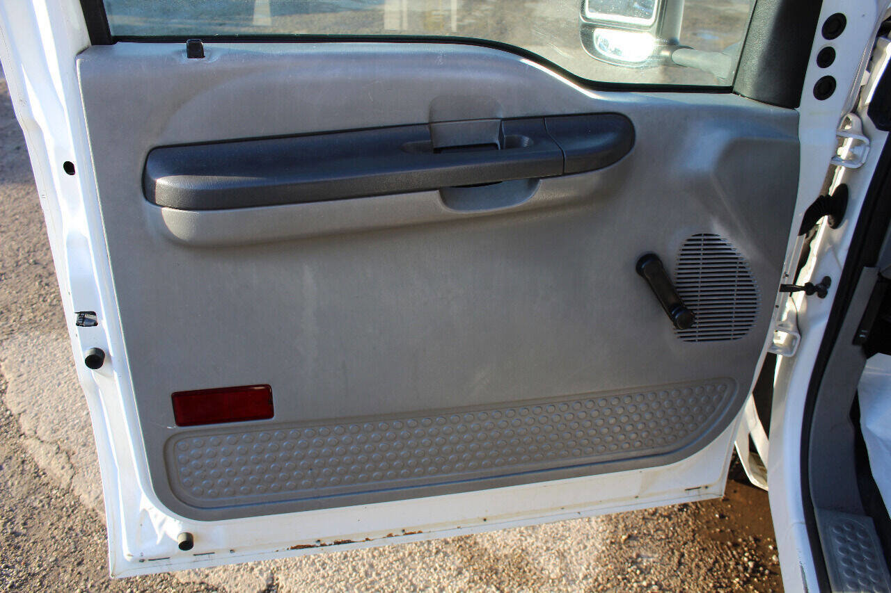 Used 2002 Ford F450 XL image 16