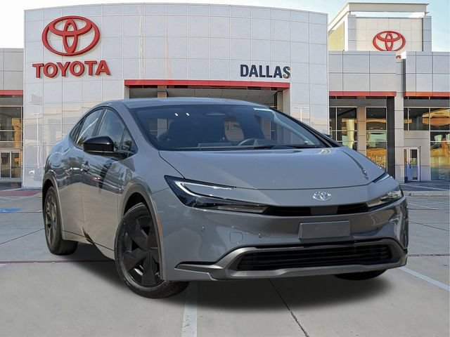 Used 2025 Toyota Prius LE FWD image 1