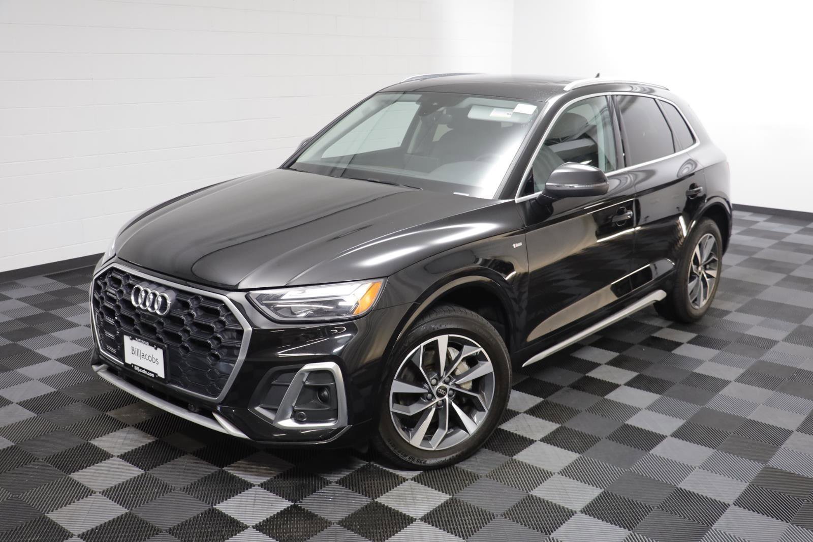 Used 2023 Audi Q5 2.0T Premium Plus w/ Premium Plus Package image 2