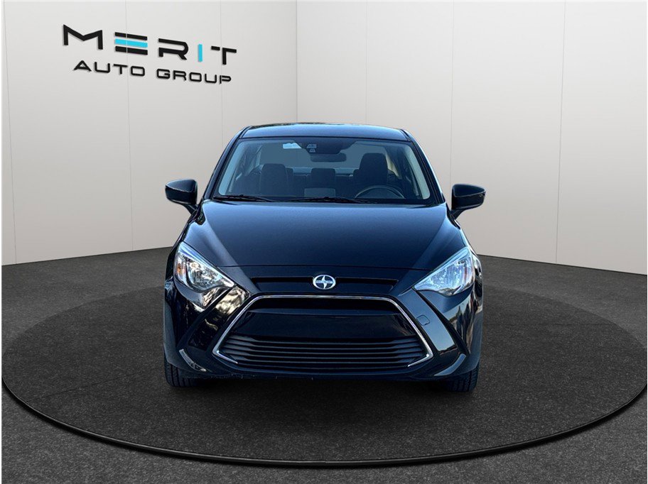 Used 2016 Scion iA image 3