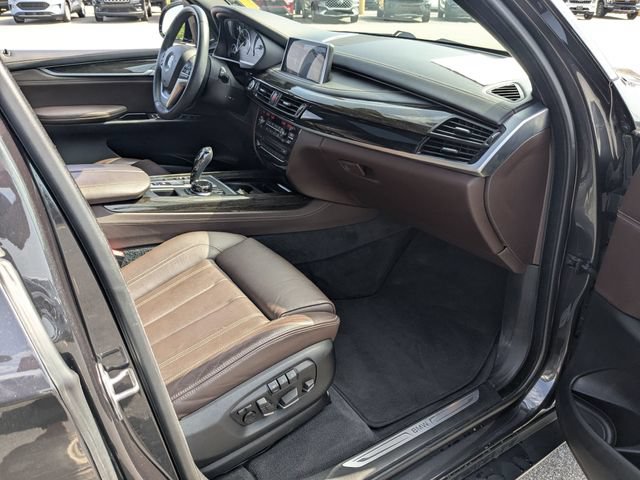 Used 2017 BMW X5 xDrive50i AWD/4WD image 32