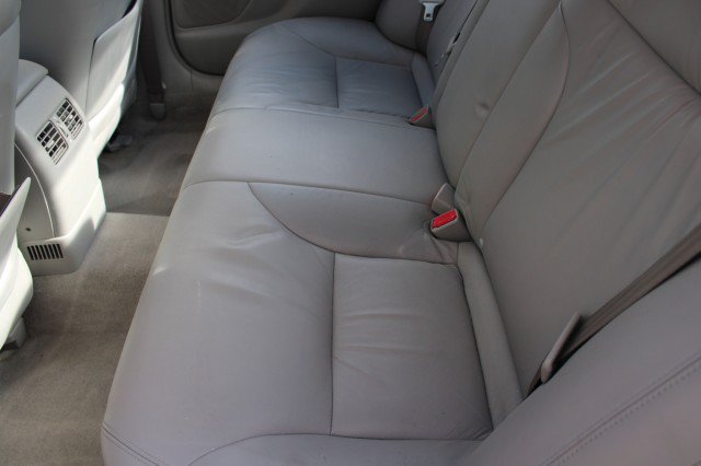 Used 2005 Lexus ES 330 FWD image 16