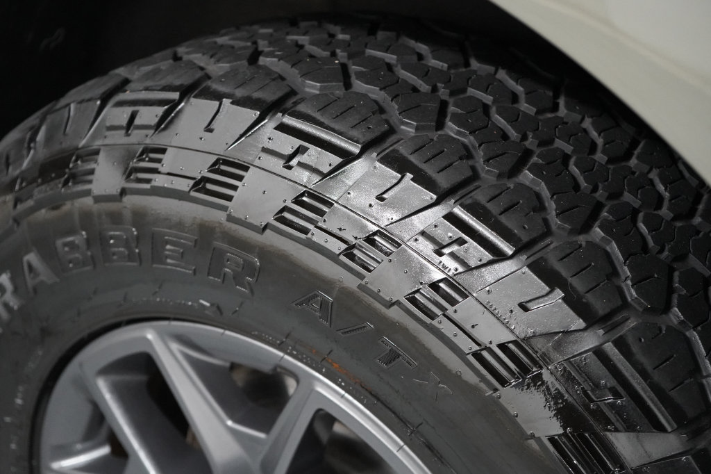 Certified 2025 Ford Expedition Tremor AWD/4WD image 37