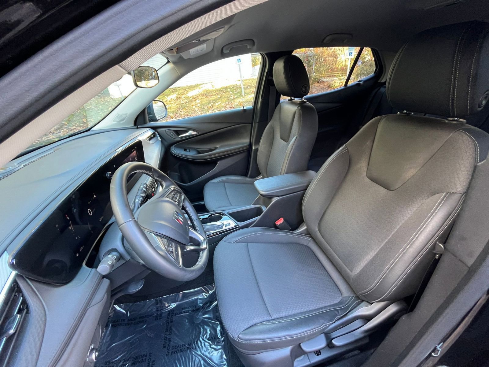 Used 2025 Buick Encore GX Preferred image 32