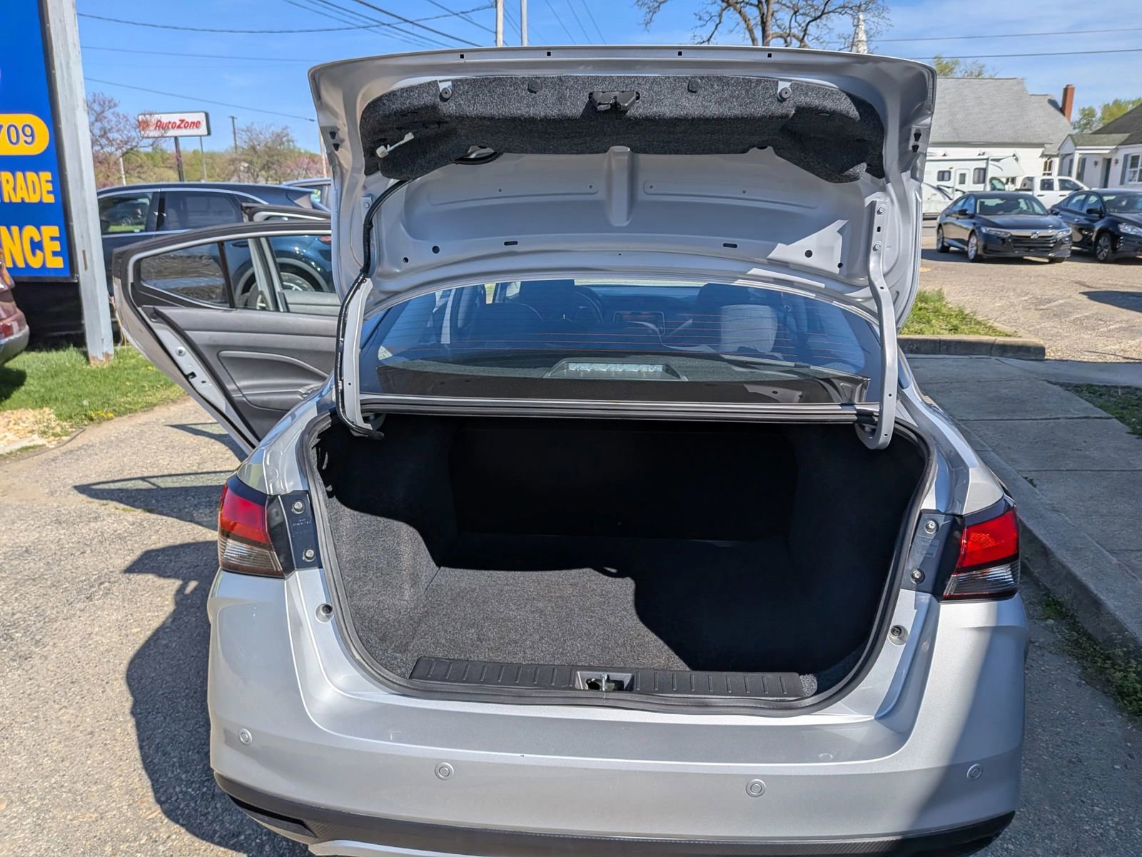 Used 2025 Nissan Versa S image 24