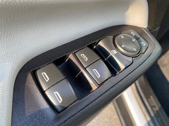 Used 2022 Chevrolet Equinox LS AWD/4WD image 16