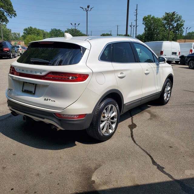 Used 2017 Lincoln MKC Select w/ Select Plus Package image 6