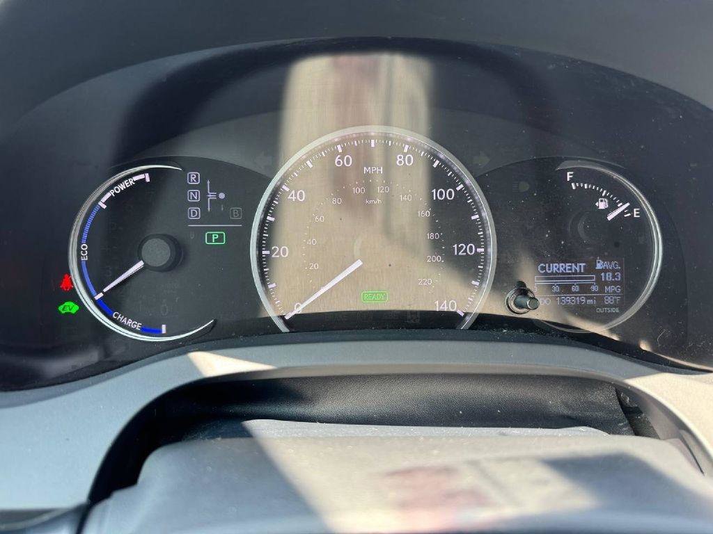 Used 2012 Lexus CT 200h Premium image 21