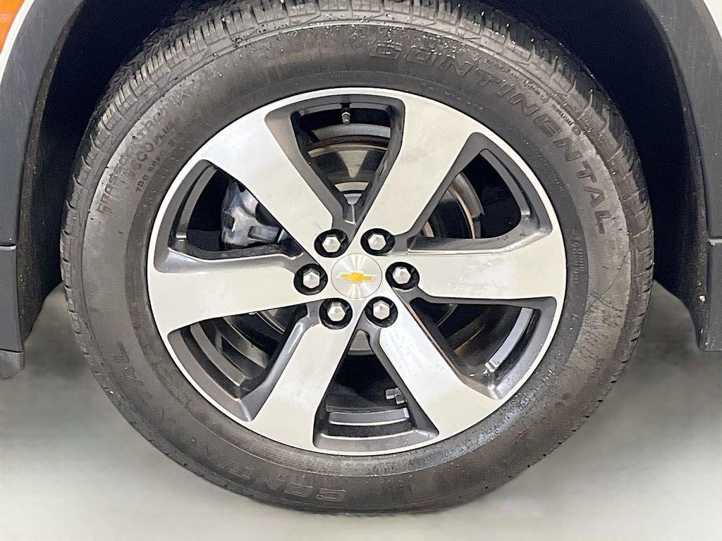 Used 2023 Chevrolet Traverse LT w/ LT Premium Package image 34