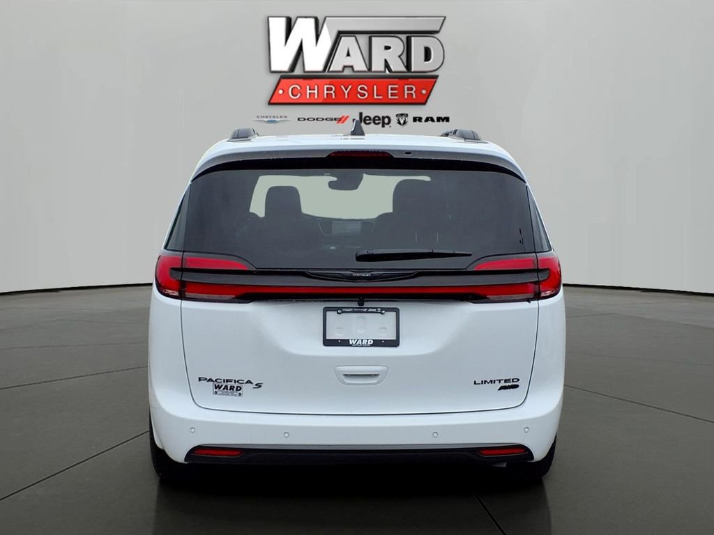 New 2026 Chrysler Pacifica Limited w/ Uconnect Theater Family Group AWD/4WD image 15