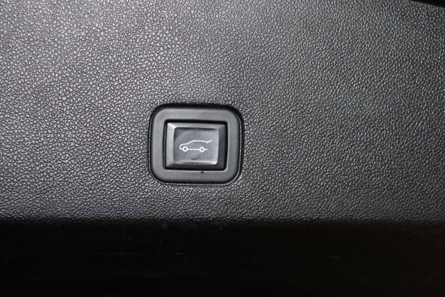 Certified 2023 Cadillac XT6 Sport w/ LPO, Onyx Lite Package image 37