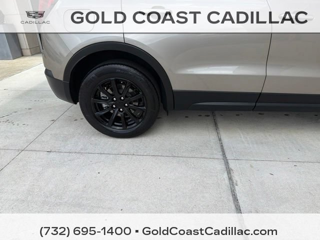 Certified 2023 Cadillac XT4 Luxury w/ Cold Weather Package AWD/4WD image 6