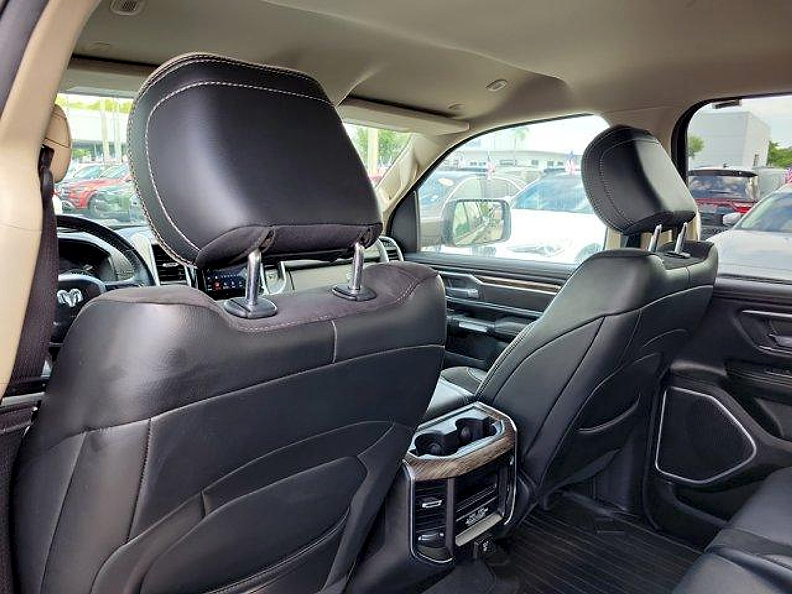 Used 2020 RAM 1500 Laramie AWD/4WD image 14