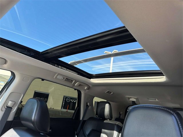 Used 2023 Nissan Pathfinder SL w/ SL Premium Package image 4