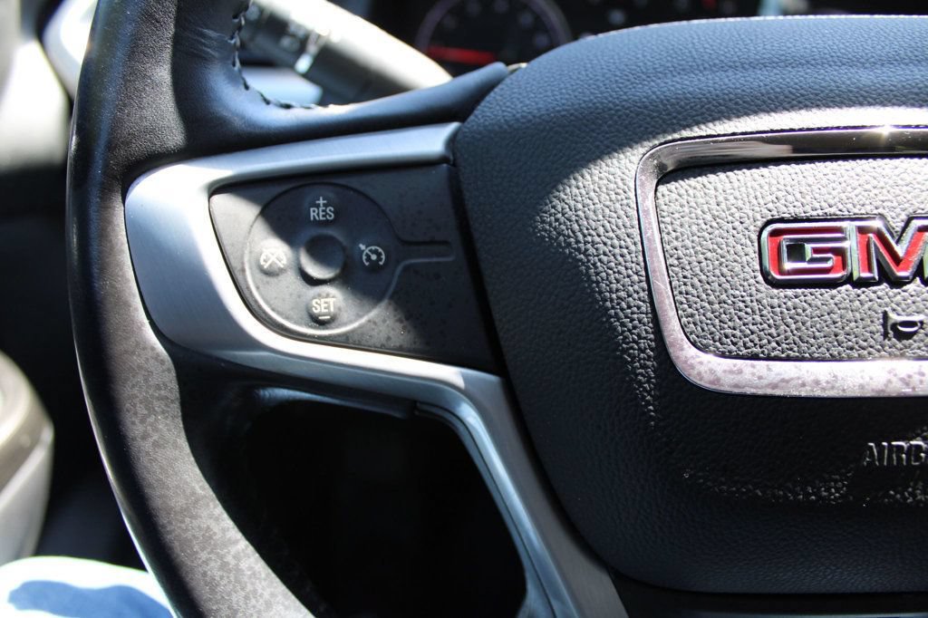 Used 2018 GMC Acadia SLT w/ LPO, Floor Liner Package FWD image 22