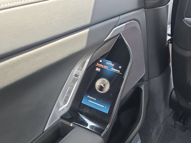 New 2026 BMW 750e xDrive AWD/4WD image 32