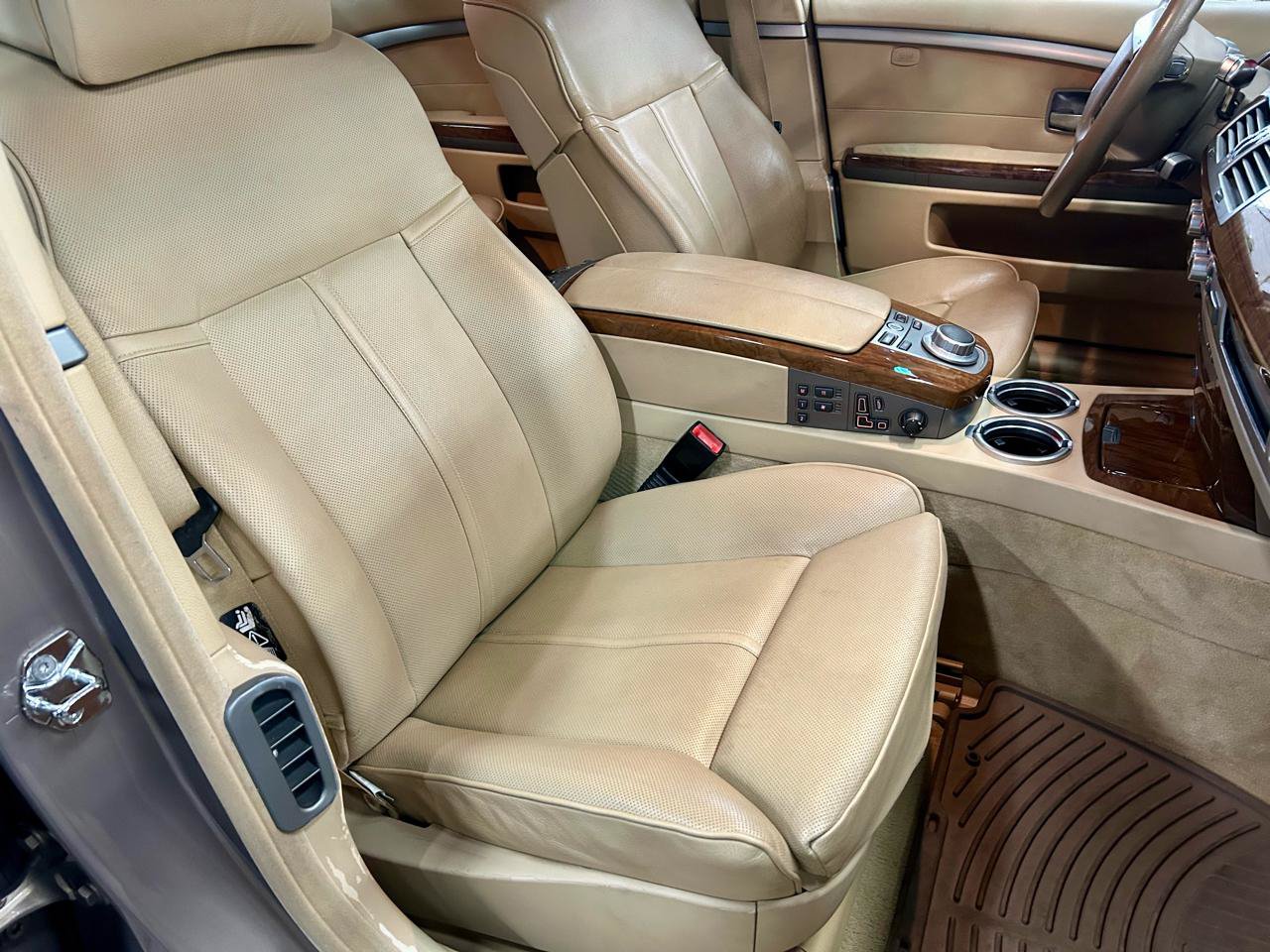 Used 2006 BMW 750Li RWD image 17
