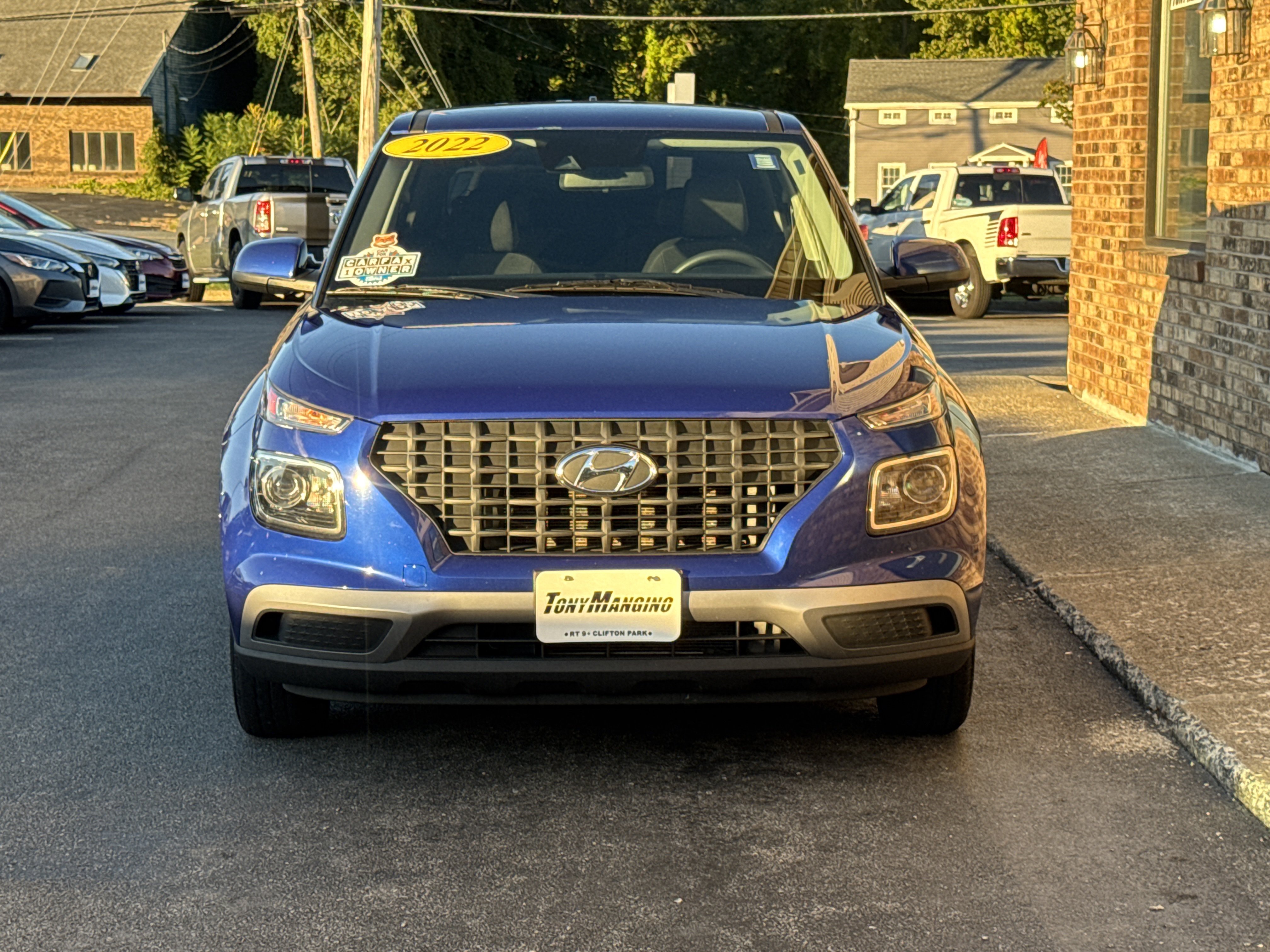 Used 2022 Hyundai Venue SE FWD image 8