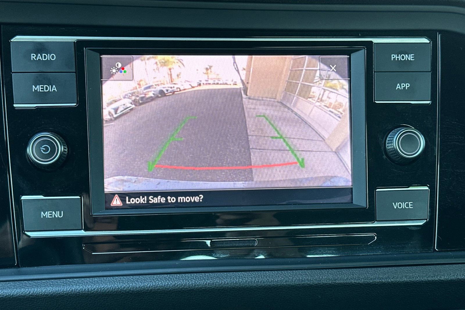 Used 2024 Volkswagen Jetta SE image 19