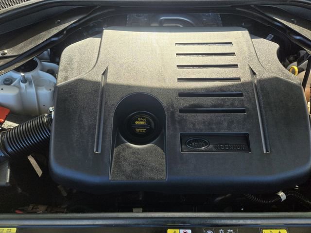 Used 2025 Land Rover Range Rover Sport SE image 34
