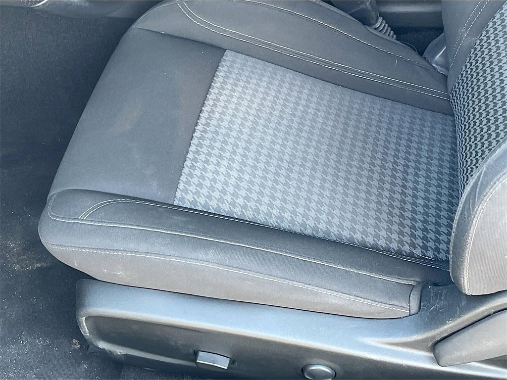 Used 2022 Dodge Challenger SXT w/ Blacktop Package image 18