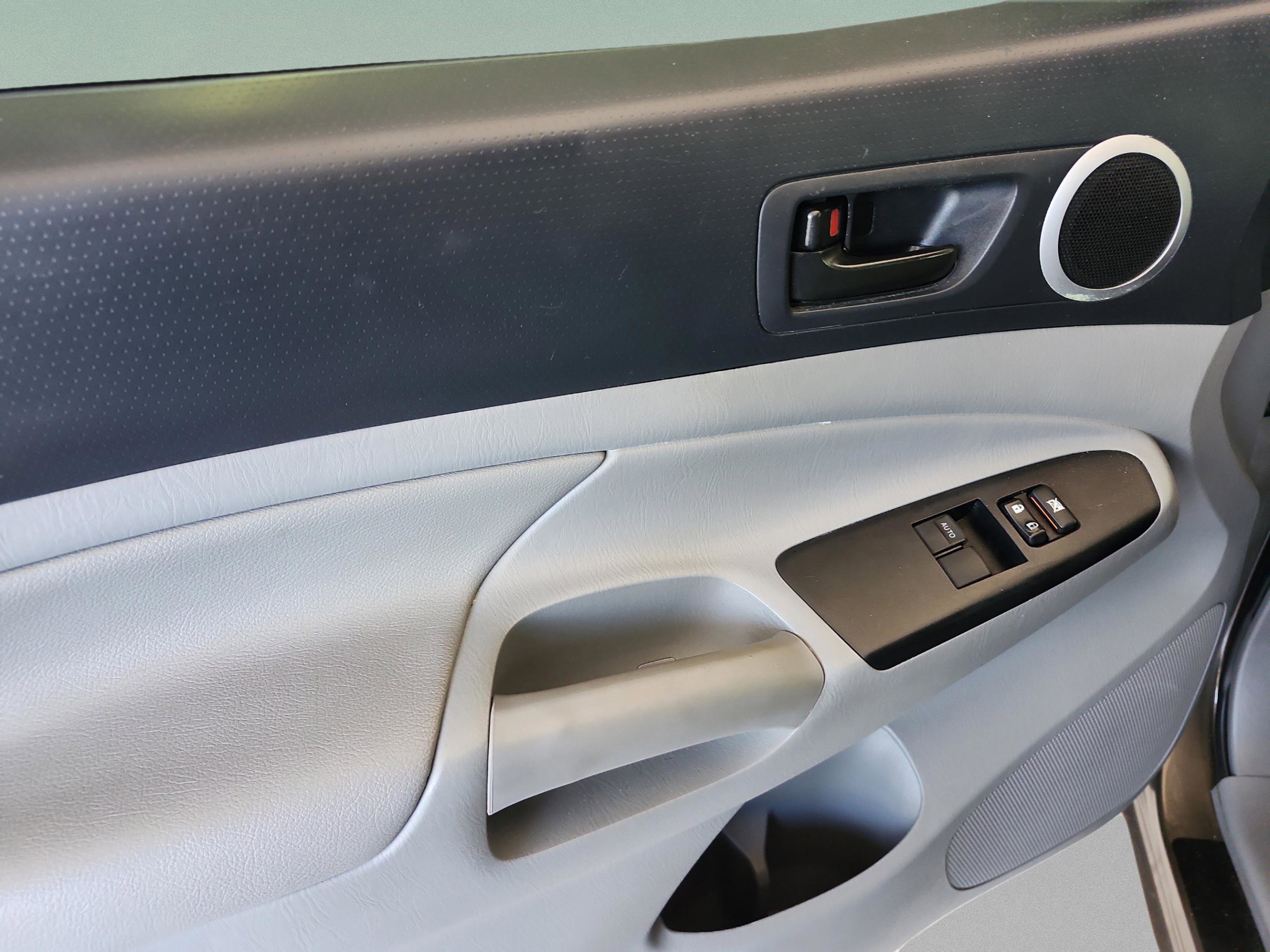 Used 2014 Toyota Tacoma 2WD Access Cab w/ SR5 Package image 18