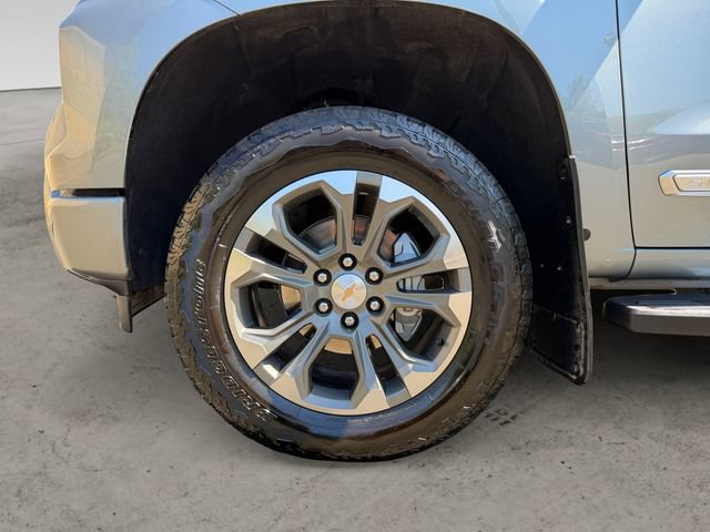 Certified 2025 Chevrolet Silverado 1500 High Country w/ Technology Package AWD/4WD image 14