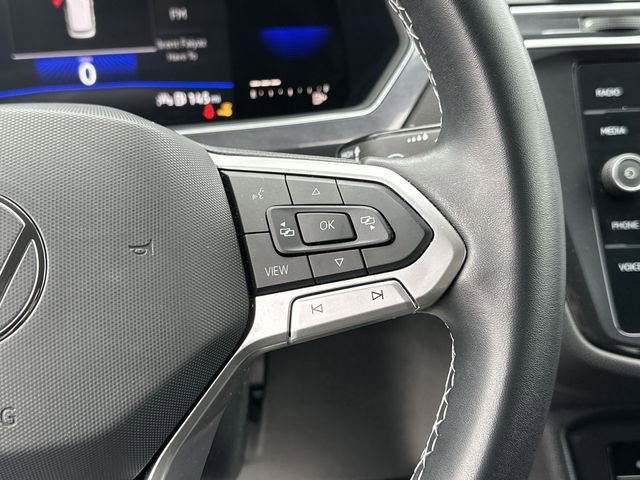 Certified 2022 Volkswagen Tiguan SE image 18