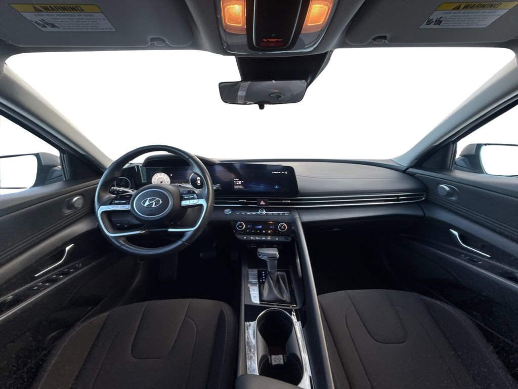 Certified 2023 Hyundai Elantra SEL w/ Convenience Package image 16
