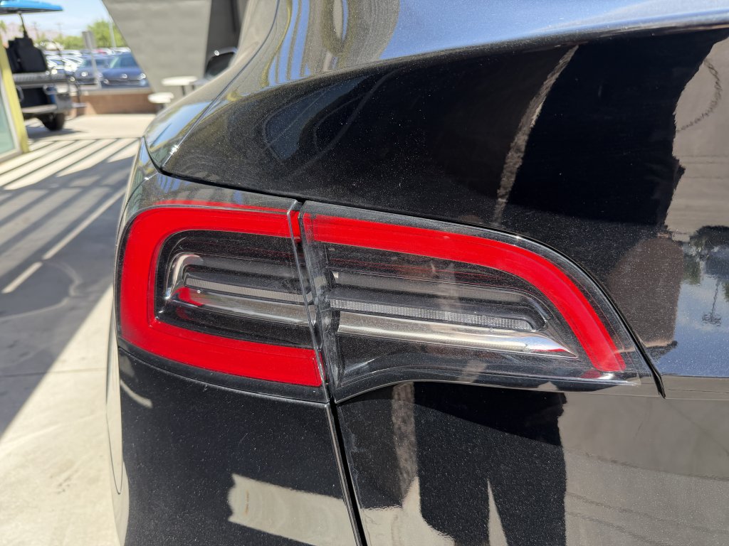 Used 2022 Tesla Model Y Long Range AWD/4WD image 14