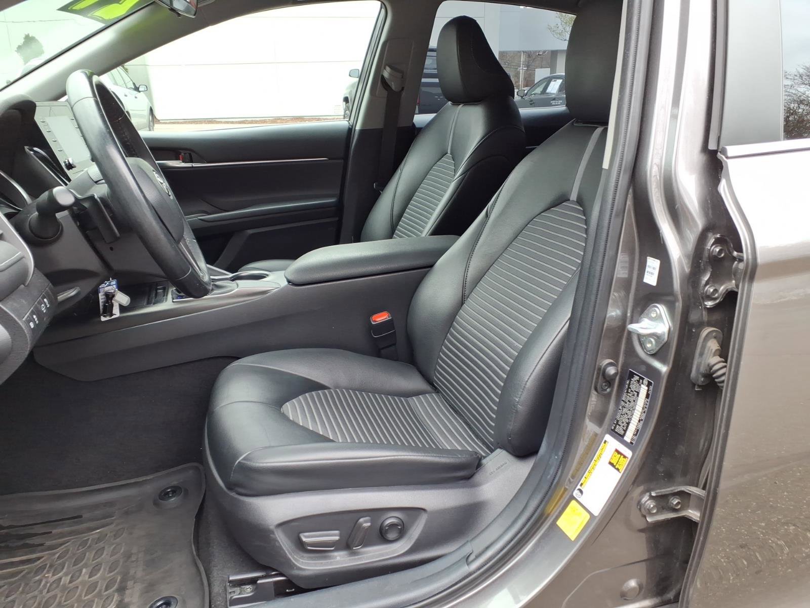 Used 2021 Toyota Camry SE image 13