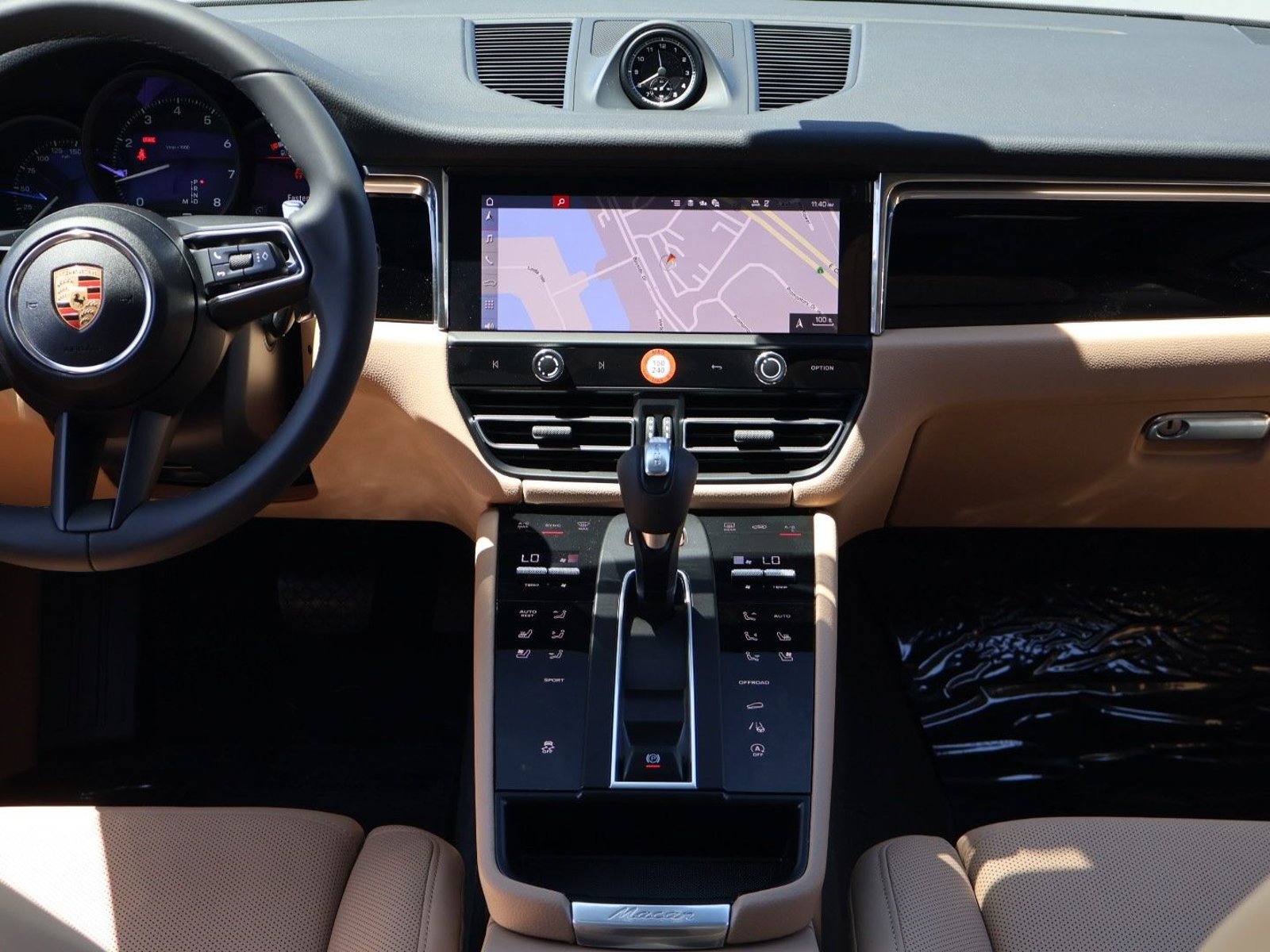 New 2026 Porsche Macan AWD/4WD image 20